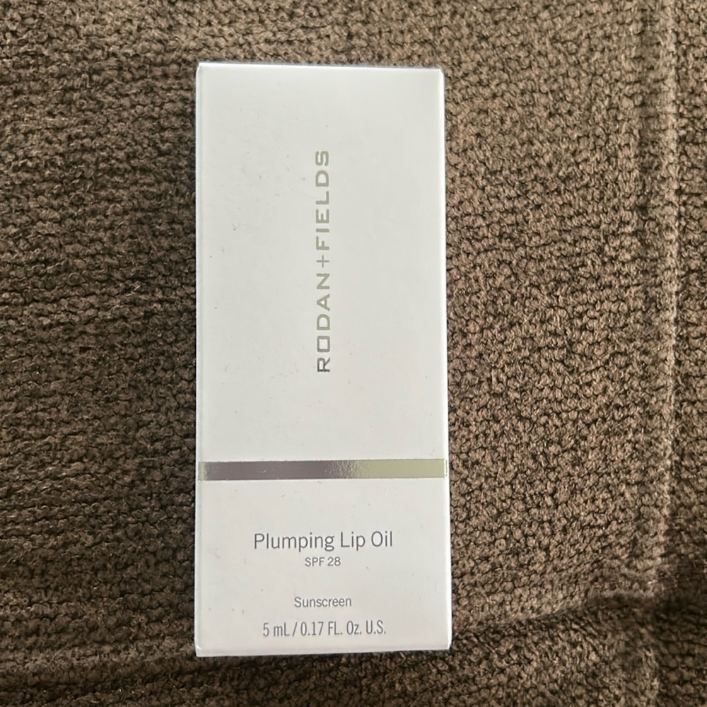 Rodan+Fields Plumping Lip Oil SPF 28 - Pink